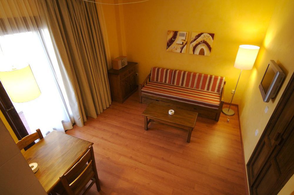 Apartamentos Parot Quality Santa Eularia des Riu Esterno foto