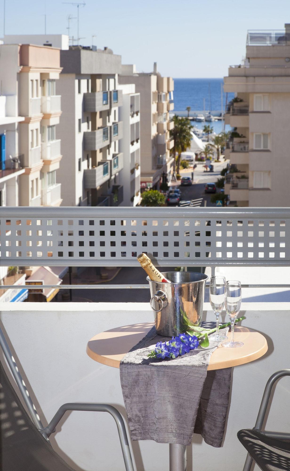 Apartamentos Parot Quality Santa Eularia des Riu Esterno foto